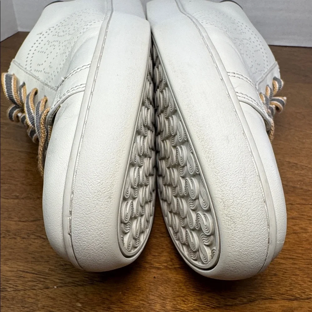 Tory Burch Leigh T-logo White Leather Sneakers w/ Perforated Logo, Womens sz 10